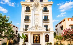 Lake Hotel Sóc Sơn
